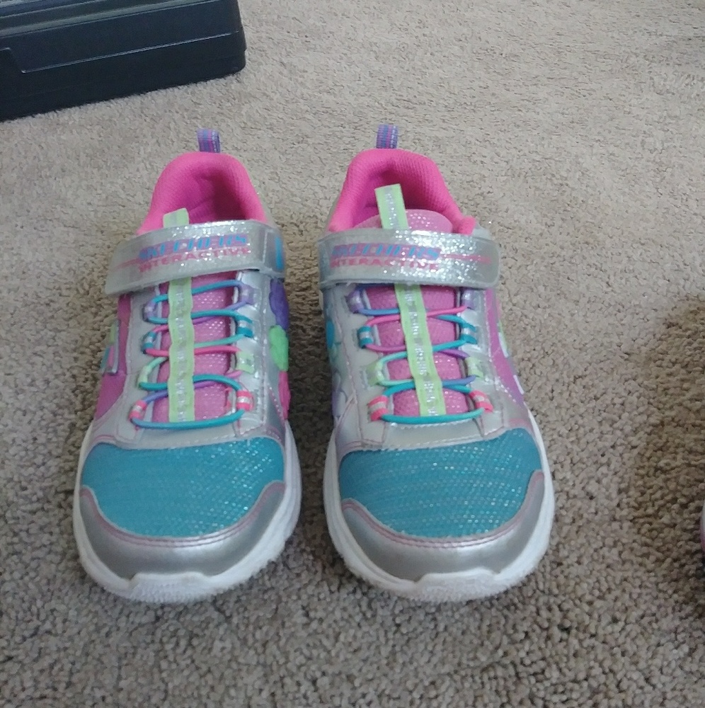 Skeckers sneakers